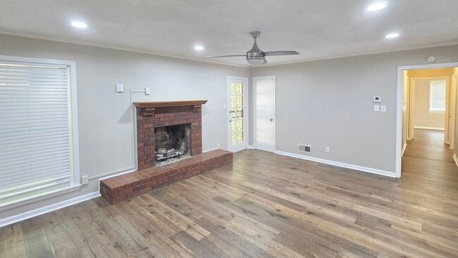 3068 S Mendenhall Rd in Memphis, TN - Building Photo - Building Photo