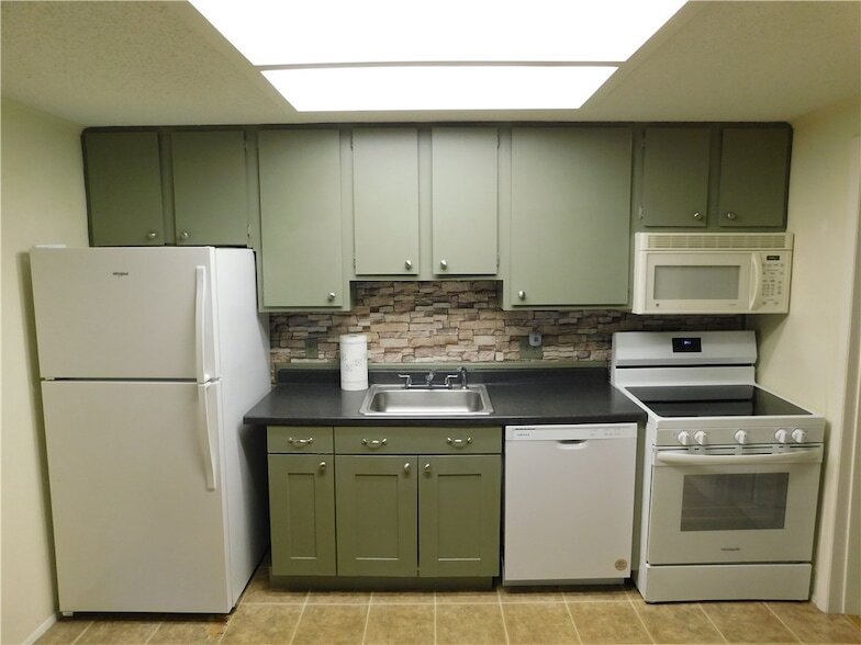 543 7th Pl in Vero Beach, FL - Foto de edificio