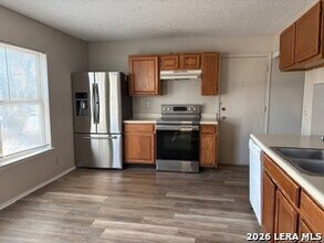 6011 Sunrise View Dr in San Antonio, TX - Building Photo - Building Photo