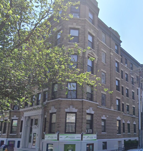 1066 Commonwealth Ave, Unit 24 in Boston, MA - Building Photo