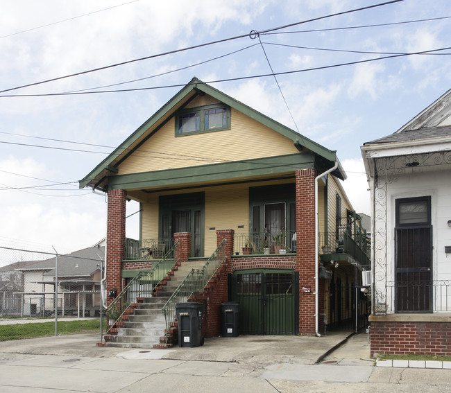 819-821 N Lopez St in New Orleans, LA - Foto de edificio - Building Photo