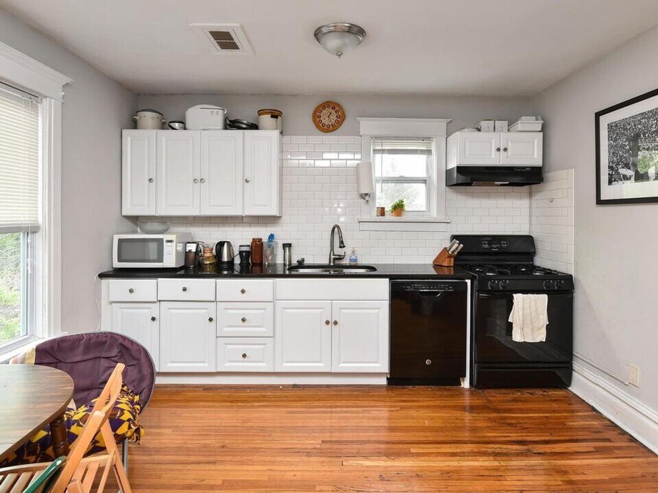 1226 Adams St NE in Minneapolis, MN - Building Photo