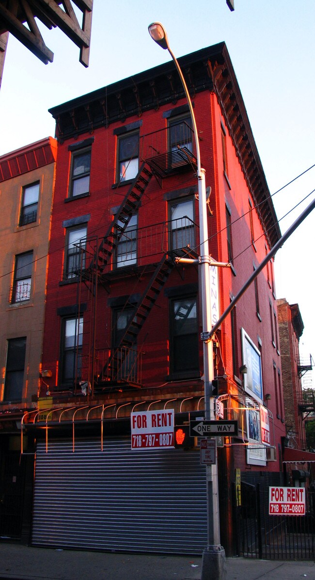 175 Park Ave in Brooklyn, NY - Foto de edificio - Building Photo