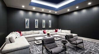 7100 Uvalde Rd in Houston, TX - Building Photo