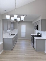 1315 Tiny Tree Dr in Missouri City, TX - Building Photo