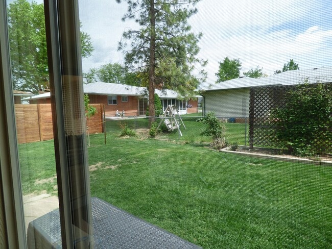 26 Cornell Dr in Longmont, CO - Building Photo - Building Photo