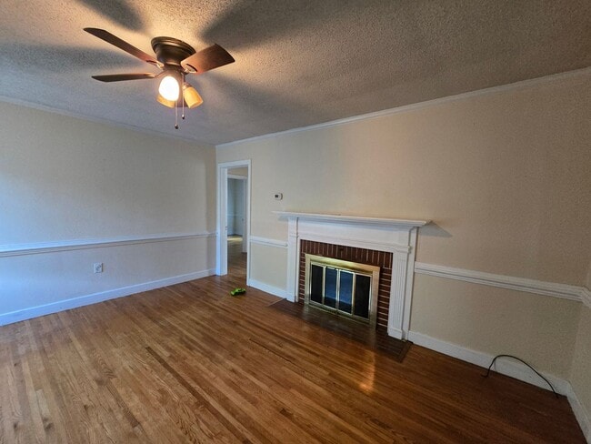 property at 1105 E Williams Cir