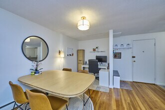 50 Green St, Unit 101 in Brookline, MA - Building Photo - Building Photo