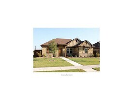 3002 Old Ironsides Dr in College Station, TX - Building Photo