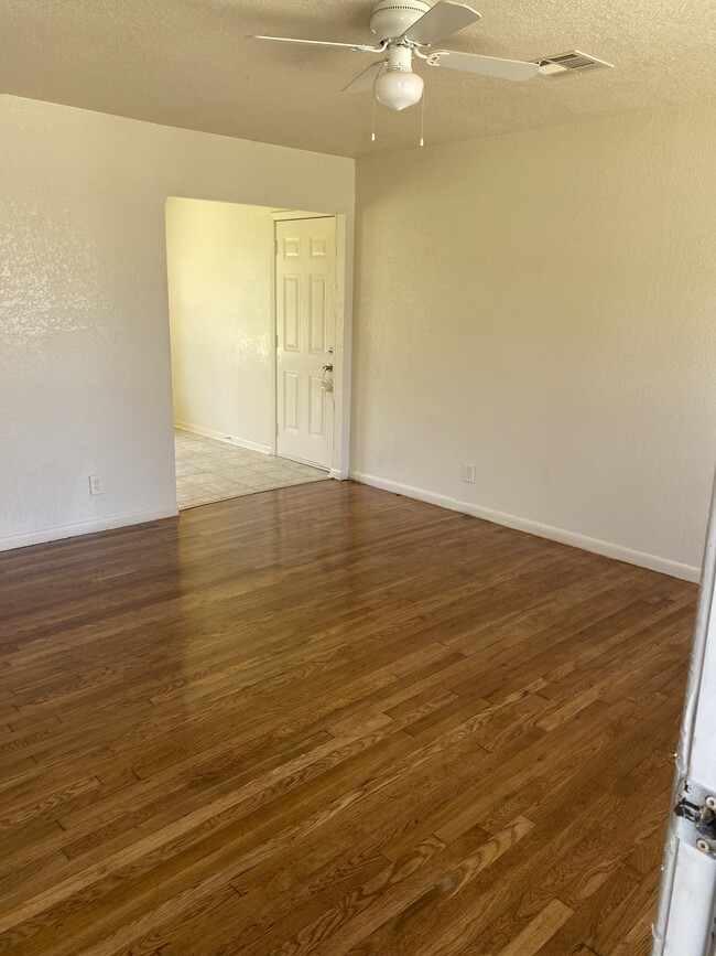 2525 S 25th St in Waco, TX - Building Photo - Building Photo