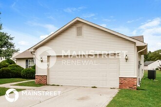 12250 Longstraw Dr in Indianapolis, IN - Foto de edificio - Building Photo