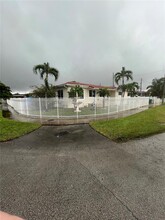 575 SW 59th Ave in Miami, FL - Foto de edificio - Building Photo