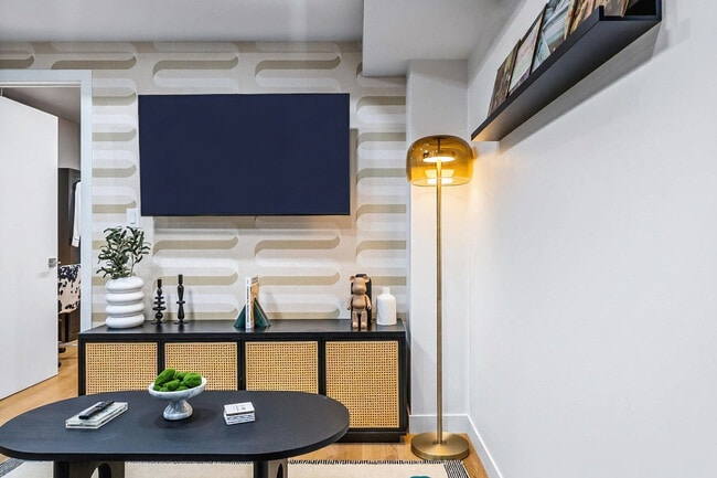 168 McCaul St, Unit SI ID1389236P in Toronto, ON - Building Photo - Building Photo