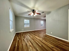 408 Radam Ln in Austin, TX - Building Photo - Building Photo