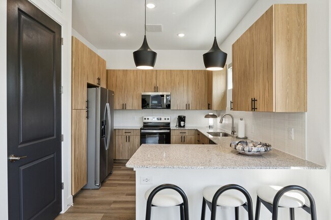 The Grove at La Frontera in Arlington, TX - Building Photo - Building Photo