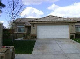 5111 Mill Wheel Dr in Bakersfield, CA - Building Photo
