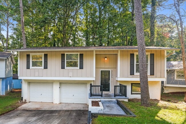 property at 2606 Northbrook Rd