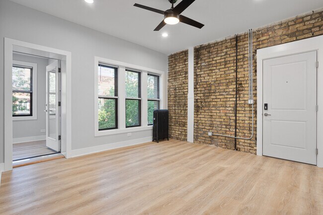 6929 N Lakewood Ave in Chicago, IL - Building Photo - Building Photo