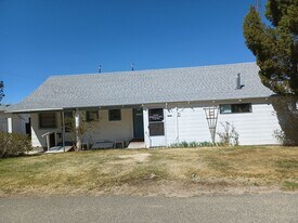 26 Hfu Cir in Coleville, CA - Building Photo