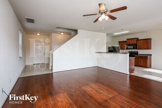 4717 Cedar Springs Dr in Fort Worth, TX - Foto de edificio - Building Photo