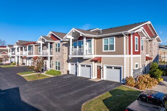 Cedar Place Apartments in Cedarburg, WI - Building Photo - Building Photo