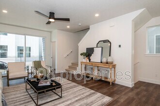 479 E Violets Cv Ln in Garden City, ID - Foto de edificio - Building Photo