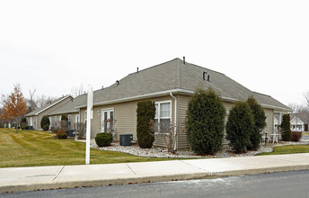 Creekside Village Apartments in Monroe, MI - Building Photo - Building Photo