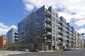 CA23 Condominium in Chicago, IL - Building Photo - Building Photo