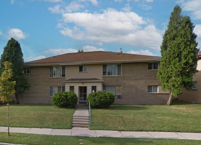 property at 7711 W Hampton Ave