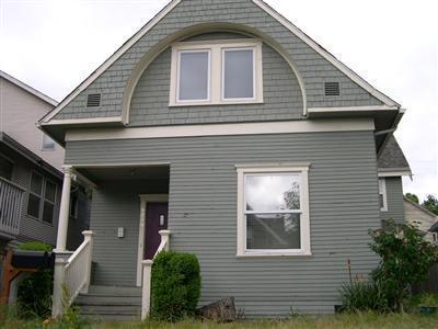 5250-5252 Brooklyn Ave NE in Seattle, WA - Building Photo