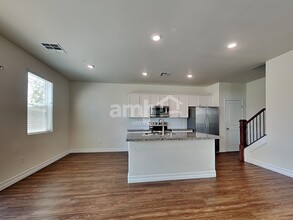 1469 Golden Hour Ave in North Las Vegas, NV - Building Photo - Building Photo