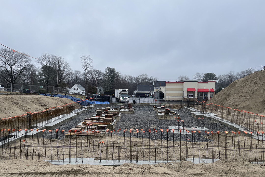 West of Center Apartments in West Bridgewater, MA - Building Photo