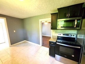 1281 Baileyton Main St in Greeneville, TN - Building Photo - Building Photo