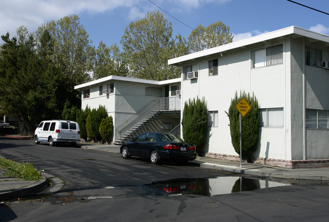 440 Ash St in Redwood City, CA - Building Photo - Building Photo