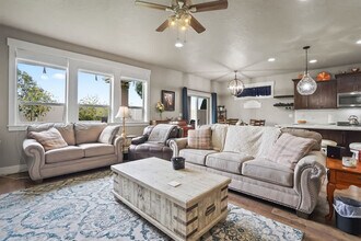 18713 Easter Peak Ave in Nampa, ID - Building Photo - Building Photo