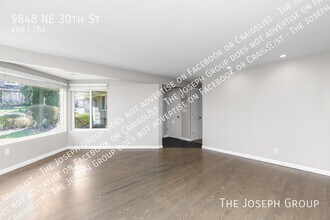 9848 NE 30th St in Bellevue, WA - Building Photo - Building Photo