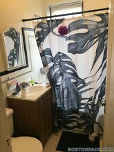 63 Fellsway W, Unit 18 in Medford, MA - Foto de edificio - Building Photo