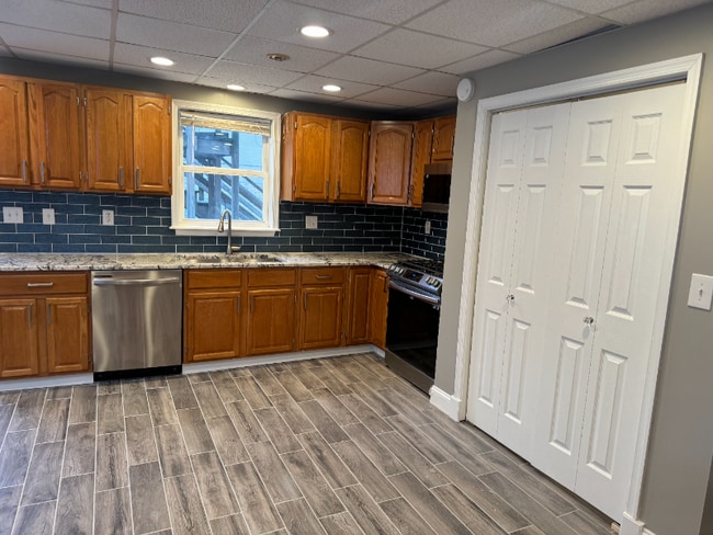 100 Nesbitt St in Larksville, PA - Foto de edificio - Building Photo