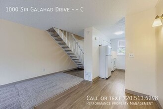 1000 Sir Galahad Dr in Lafayette, CO - Building Photo - Building Photo