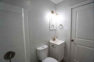 3909 39th Ct N in Birmingham, AL - Foto de edificio - Building Photo