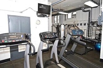 504 Grand St in New York, NY - Foto de edificio - Building Photo