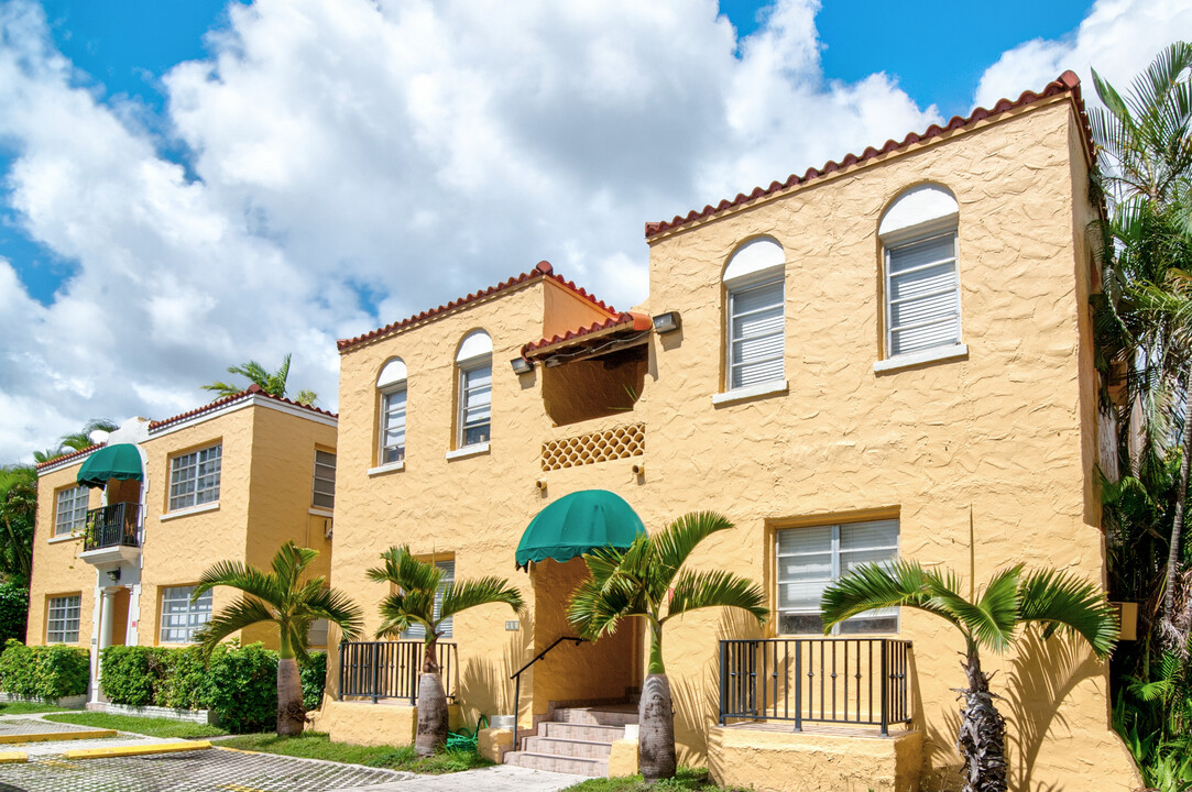 Biltmore Arms/hall in Coral Gables, FL - Building Photo