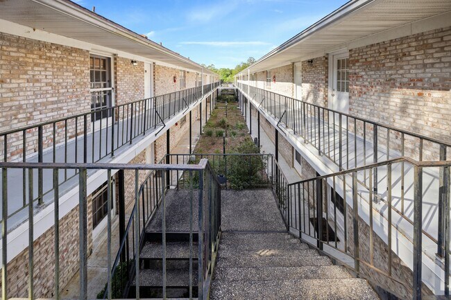 115 Country Club Dr in Niceville, FL - Building Photo - Building Photo