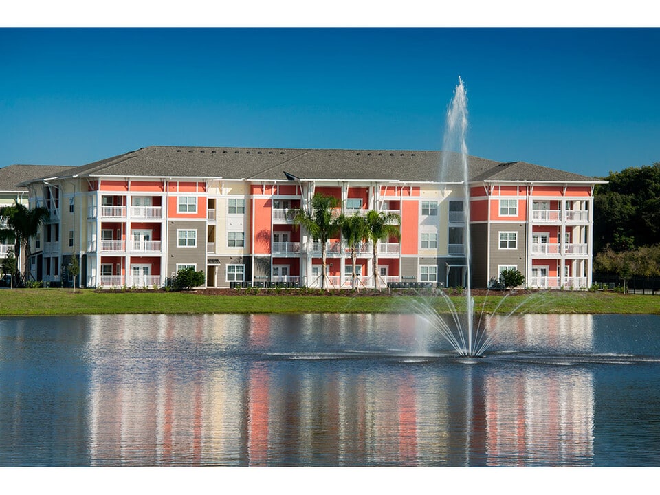 M North in Orlando, FL - Foto de edificio