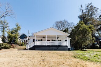 9 Brookview Cir in Greenville, SC - Building Photo - Building Photo