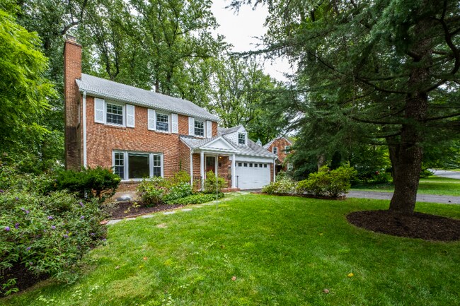 316 Forest Dr in Falls Church, VA - Building Photo - Building Photo