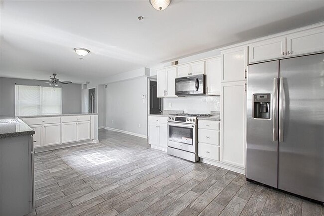 389 Riverbrook Trail in Riverdale, GA - Building Photo - Building Photo