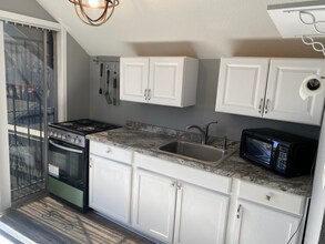 2125 W Colorado Ave in Colorado Springs, CO - Building Photo - Building Photo