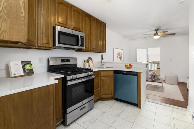 162 Griffith St in Jersey City, NJ - Building Photo - Building Photo