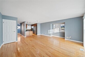 58 Park Dr in Mt Kisco, NY - Building Photo - Building Photo